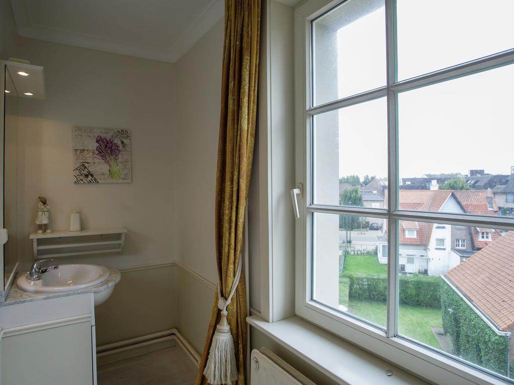Beautiful Villa 200 Metres From The Sea Koksijde Esterno foto
