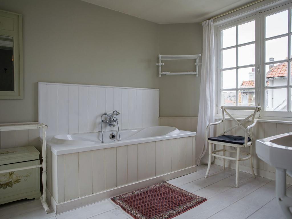 Beautiful Villa 200 Metres From The Sea Koksijde Esterno foto